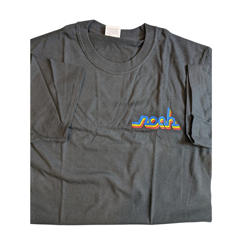 Noah NY retro cursive stripe script tee